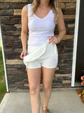 White FEEL SO AMAZING Skort