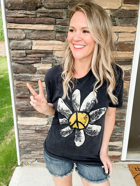 Peace Daisy Graphic Tee