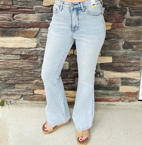 SHORT INSEAM Judy Blues - BootCut - Tummy Control