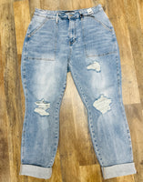 PLUS - Judy Blue Distressed Jeans