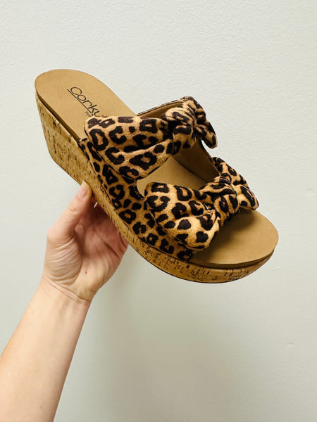 Leopard Bowed Up Corkys