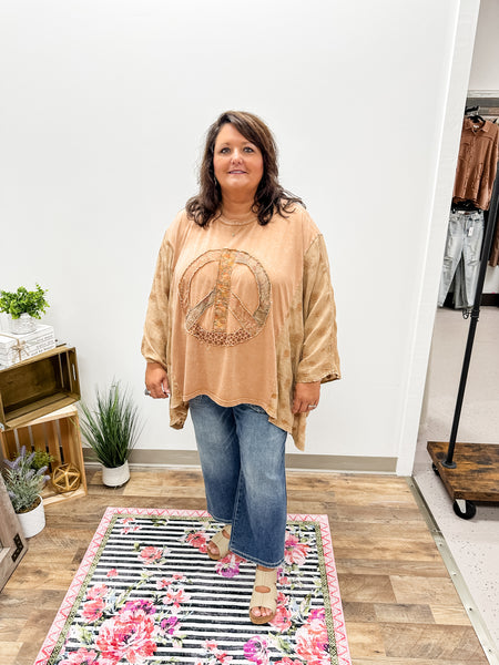 Easel Peace Patch Plus Top