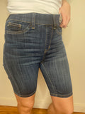 Judy Blue Pull On Bermuda Shorts